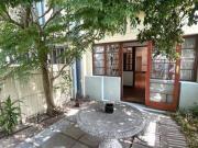 2 bedroom garden apartment in vredehoek