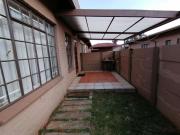 2 Bedroom Garden Cottage in Rensburg