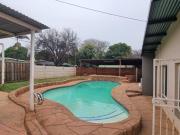 2 Bedroom Garden Cottage in Sinoville