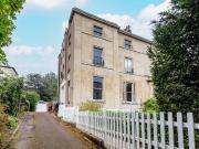 2 bedroom ground flat for sale