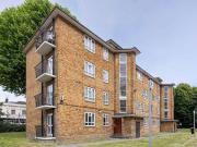 2 bedroom ground flat for sale
