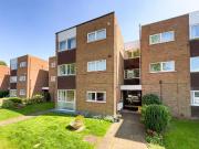 2 bedroom ground flat for sale