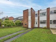 2 bedroom ground flat for sale