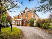 2 bedroom ground flat for sale