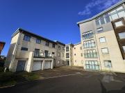 2 bedroom ground flat for sale