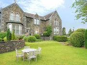 2 bedroom ground flat for sale