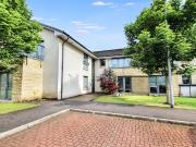 2 bedroom ground flat for sale