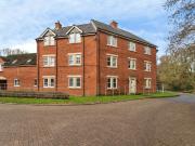 2 bedroom ground flat for sale