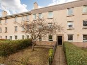 2 bedroom ground flat for sale