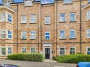 2 bedroom ground flat for sale
