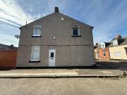 2 bedroom ground flat for sale