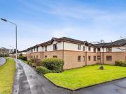 2 bedroom ground flat for sale