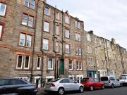 2 bedroom ground flat for sale