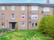 2 bedroom ground flat for sale