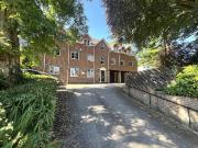 2 bedroom ground flat for sale