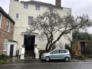 2 bedroom ground flat for sale