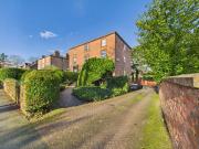 2 bedroom ground flat for sale