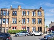 2 bedroom ground flat for sale