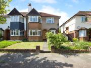 2 bedroom ground flat for sale