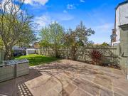 2 bedroom ground flat for sale