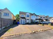 2 bedroom ground flat for sale