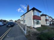 2 bedroom ground flat to rent