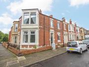2 bedroom ground flat to rent