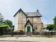 2 bedroom ground flat to rent