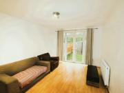 2 bedroom ground flat to rent