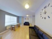 2 bedroom ground flat to rent