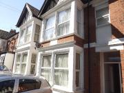 2 bedroom ground floor flat for rent in Boston Avenue,...