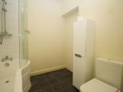 2 bedroom ground floor flat for rent in East Avenue,...