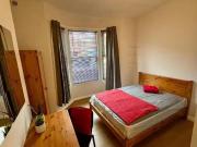 2 bedroom ground floor flat for rent in King Richard...