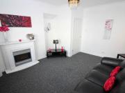 2 bedroom ground floor flat for rent in Lane Crescent...