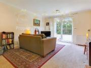 2 bedroom ground floor flat for rent in London Road,...