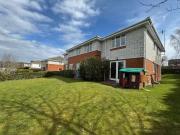 2 bedroom ground floor flat for rent in Oakdale Road,...