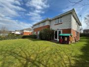 2 bedroom ground floor flat for rent in Oakdale Road,...