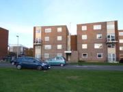 2 bedroom ground floor flat for rent in St John Street...