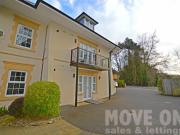 2 bedroom ground floor flat for rent in Stirling Road,...
