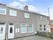 2 bedroom ground floor flat for rent in Sycamore Street...