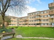 2 Bedroom Ground Floor Flat For Sale In 555 London Road,...