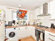 2 bedroom ground floor flat for sale in Bradstone...
