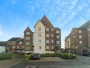 2 bedroom ground floor flat for sale in Canary Quay,...