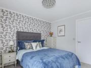 2 Bedroom Ground Floor Flat For Sale In Dunton Green,...