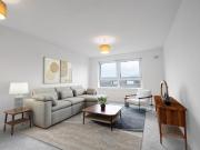 2 bedroom ground floor flat for sale in North Gyle Loan,...