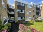 2 Bedroom Ground Floor Flat For Sale In Potters Bar,...
