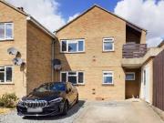 2 bedroom ground floor flat for sale in Sonters Down...