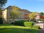 2 bedroom ground floor flat for sale in Warren Lodge,...