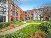 2 bedroom ground floor flat for sale in Wella Road,...