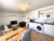 2 bedroom ground floor flat to rent